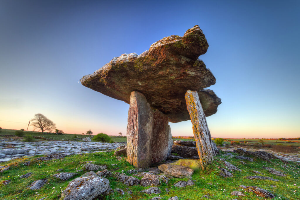 i_h91d4379448a4e81485df8aff89a1b0161c127033 5 000 years old Polnabrone Dolmen in Burren, Co. Clare - Ireland